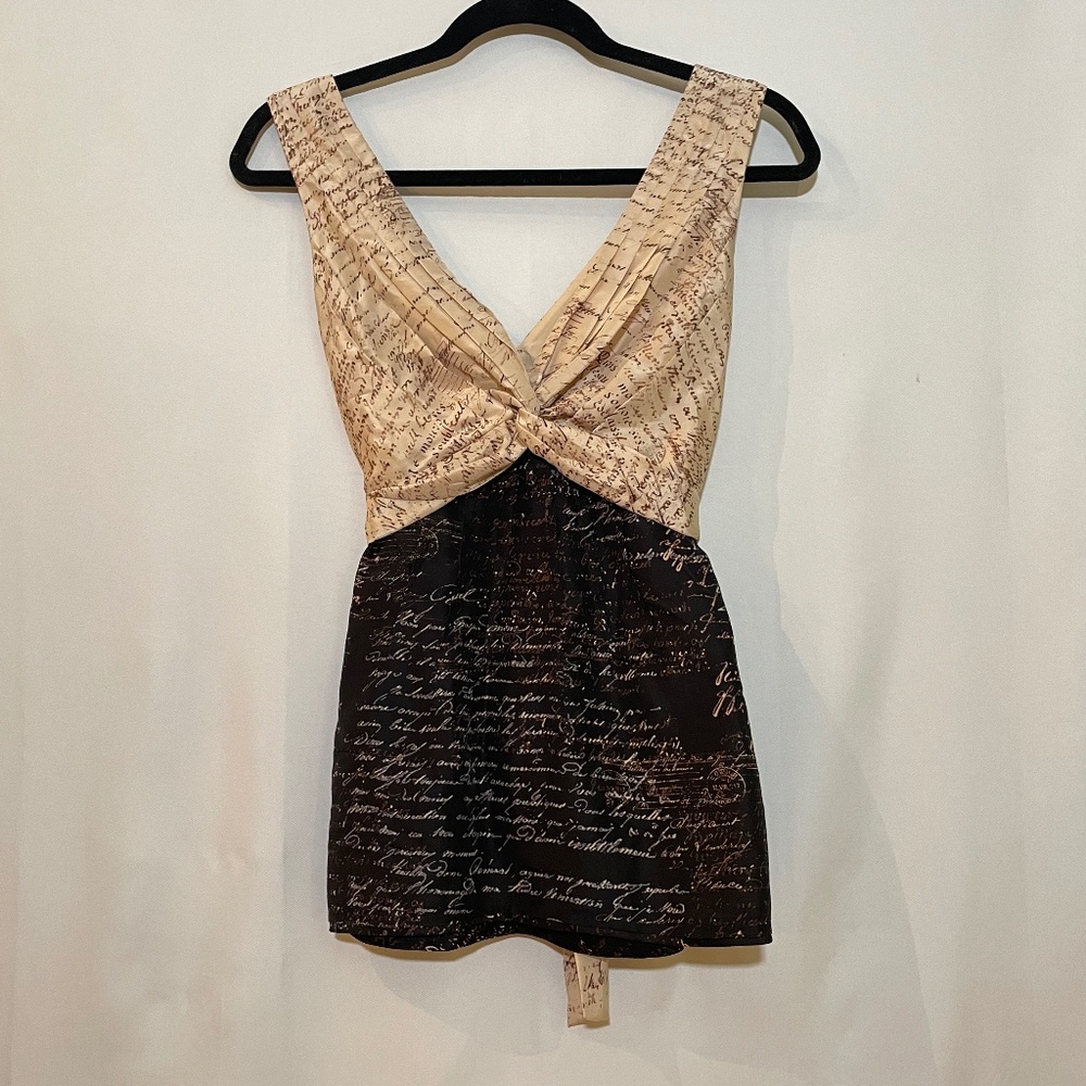 DESIGNER/WORN ONCE BCBGMAXAZRIA 100% SILK TOP